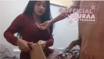 Video Abg Laura Kebaya Merah Aku Tidak Butuh Dunia yang Sempurna, Aku Hanya Butuh Seseorang yang Membuatku Merasa Bahwa Dunia Ini Cukup untuk Kita Berdua Abg Indo